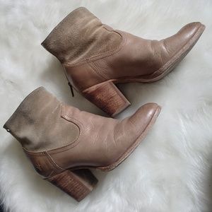 Frye light brown ankle booties suede/leather